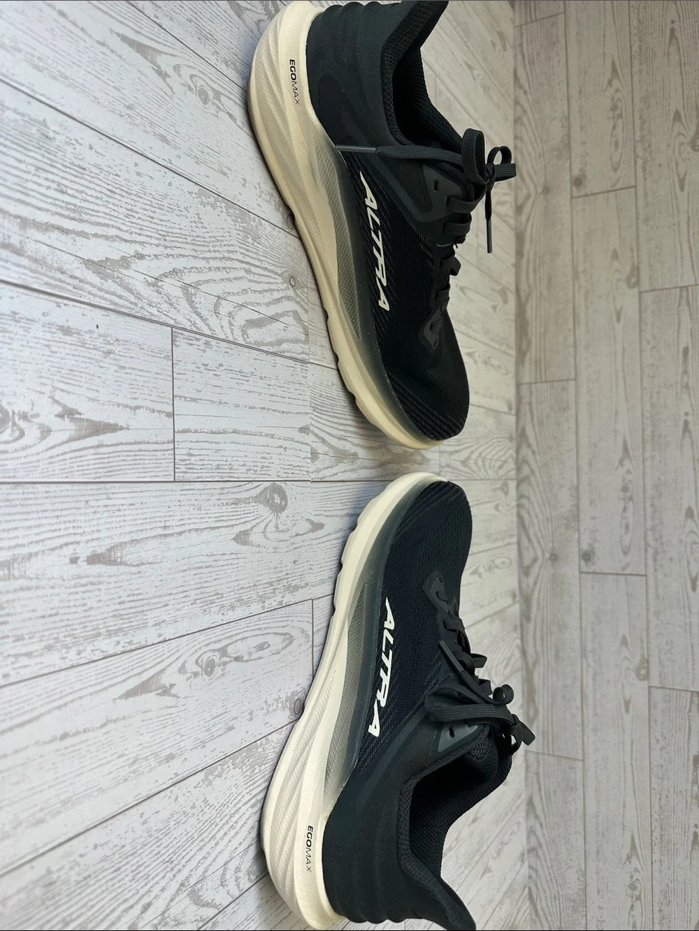 Altra walking model black